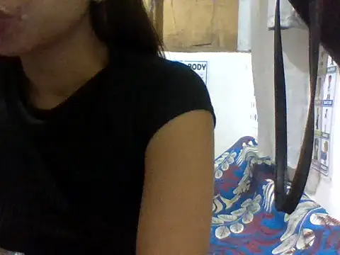 Snapshot of Hot_Lina31 chatting on 05.24.26 Hot Lina31 online show from 05.24.26