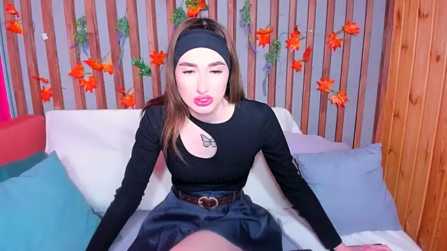 Olivia Grantt online show from 11.17.25