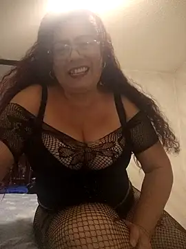 Snapshot of Kamila70 chatting on 12.16.25 Kamila70 online show from 12.16.25