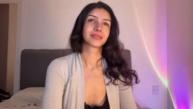 Snapshot of naughty_jasmin chatting on 06.11.26 naughty jasmin online show from 06.11.26