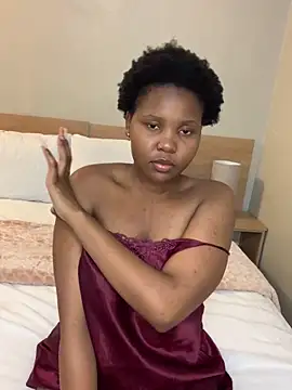 Snapshot of Scarlettxx21 chatting on 11.08.25 Scarlettxx21 online show from 11.08.25