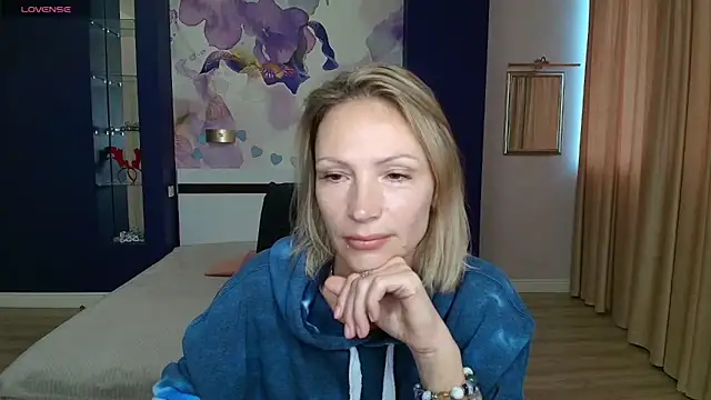 AlinaMoor online show from 10.07.25