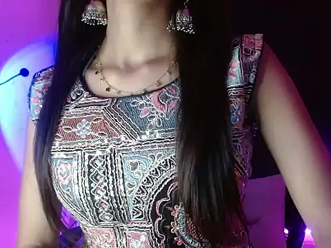 Snapshot of Roiseeee chatting on 04.16.26 Roiseeee online show from 04.16.26