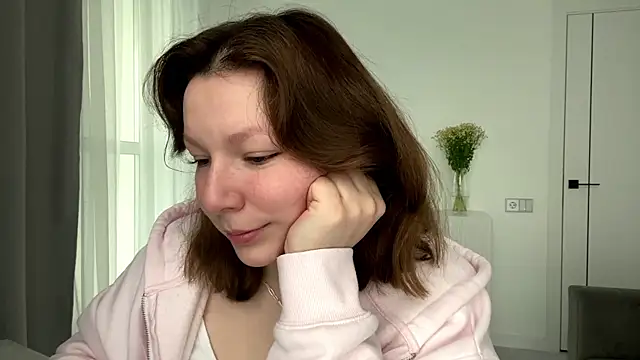 Snapshot of TamekiaSamii chatting on 11.19.25 TamekiaSamii online show from 11.19.25