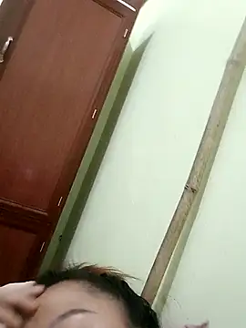 Ducky27021991 online show from 10.14.25