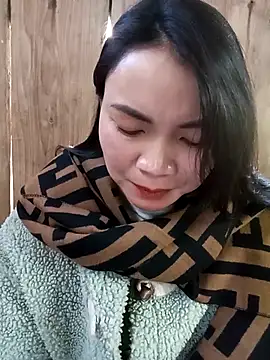 Snapshot of kun-love chatting on 11.28.25 kun-love online show from 11.28.25