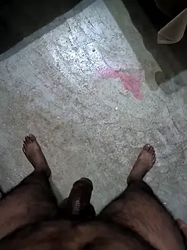 Snapshot of Bull_For_Cuckold_Realmeet chatting on 12.20.25 Bull For Cuckold Realmeet online show from 12.20.25