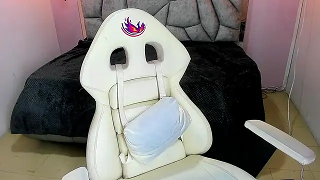 Addyy 02 online show from 04.10.26