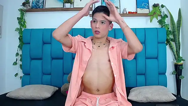 Snapshot of Brian_hot chatting on 01.09.26 Brian hot online show from 01.09.26