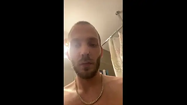 Snapshot of MolleDolle chatting on 06.19.26 MolleDolle online show from 06.19.26