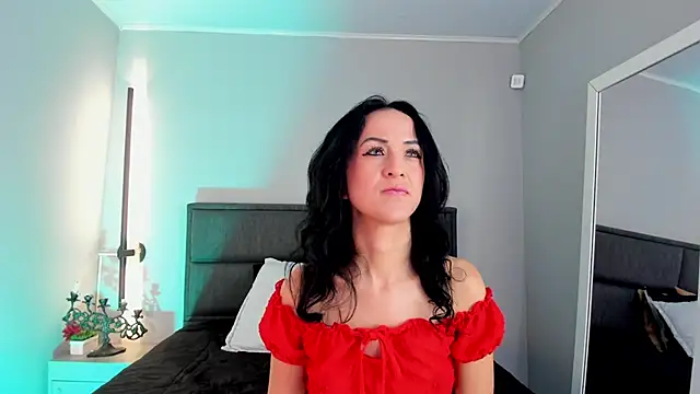 Snapshot of rose_more__ chatting on 11.03.25 rose more online show from 11.03.25