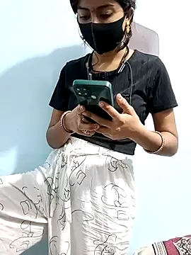 Snapshot of Payal_G chatting on 11.03.25 Payal G online show from 11.03.25