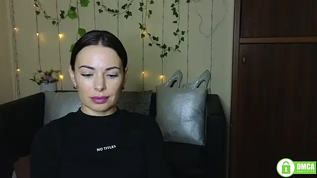 Rita lovvylyou online show from 10.22.25