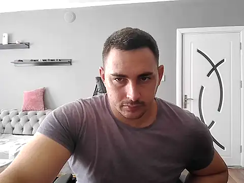 Snapshot of mastermute chatting on 10.16.25 mastermute online show from 10.16.25