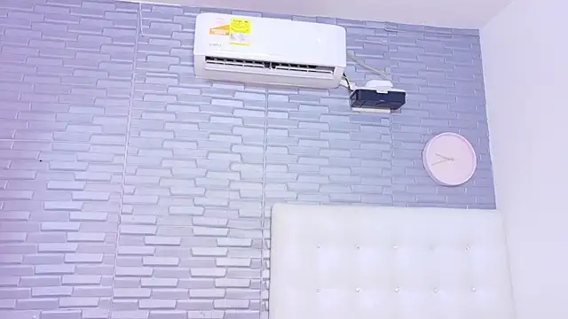 Hungry pussy18 online show from 10.15.25