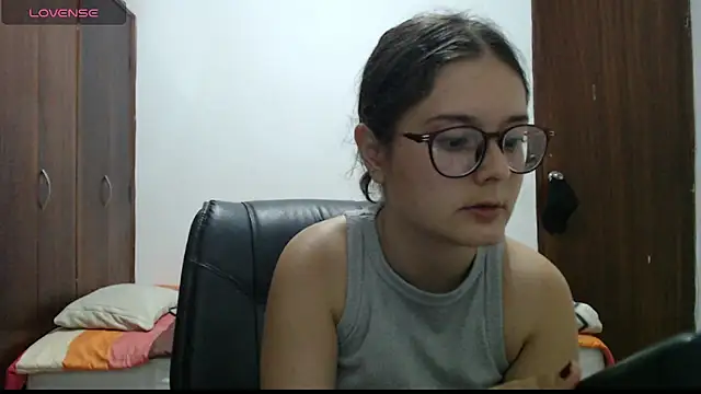 CarlaLorez online show from 07.03.26