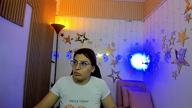 Snapshot of allison_mc chatting on 05.19.26 allison mc online show from 05.19.26