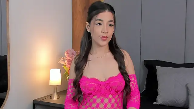 Snapshot of AryBlair chatting on 10.10.25 AryBlair online show from 10.10.25