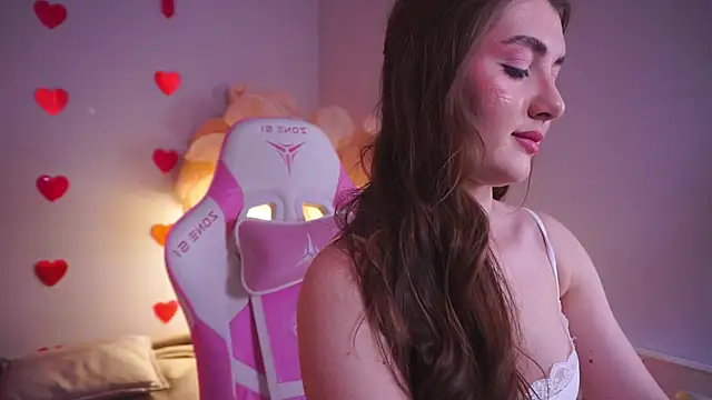 LureOfEva online show from 02.15.26