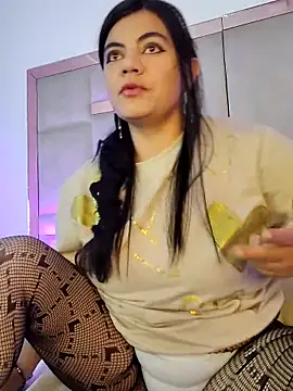 Snapshot of DayanaNaughty chatting on 11.25.25 DayanaNaughty online show from 11.25.25