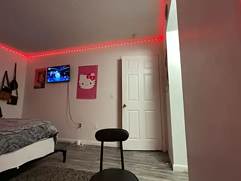 Snapshot of twerkaholic120 chatting on 10.17.25 twerkaholic120 online show from 10.17.25