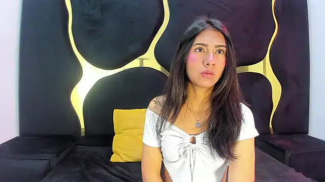 Snapshot of Mia_clark18 chatting on 11.08.25 Mia clark18 online show from 11.08.25