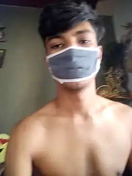 Snapshot of use_19 chatting on 11.13.25 use 19 online show from 11.13.25