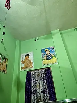 Snapshot of MAGGO-11 chatting on 10.17.25 MAGGO-11 online show from 10.17.25