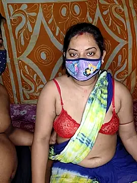 Snapshot of MAGGO-11 chatting on 11.15.25 MAGGO-11 online show from 11.15.25