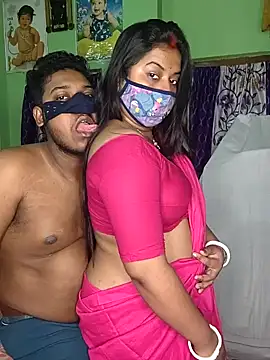 Snapshot of MAGGO-11 chatting on 11.24.25 MAGGO-11 online show from 11.24.25