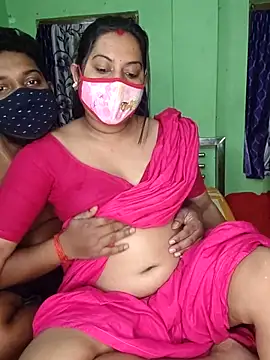 Snapshot of MAGGO-11 chatting on 12.05.25 MAGGO-11 online show from 12.05.25