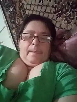 Snapshot of MilaCold5443 chatting on 02.15.26 MilaCold5443 online show from 02.15.26