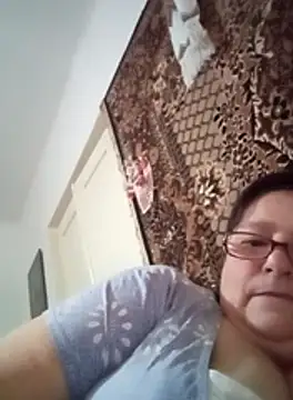 Snapshot of MilaCold5443 chatting on 02.19.26 MilaCold5443 online show from 02.19.26