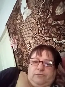 Snapshot of MilaCold5443 chatting on 03.27.26 MilaCold5443 online show from 03.27.26