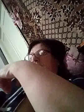 Snapshot of MilaCold5443 chatting on 03.28.26 MilaCold5443 online show from 03.28.26