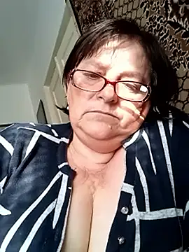 Snapshot of MilaCold5443 chatting on 04.01.26 MilaCold5443 online show from 04.01.26