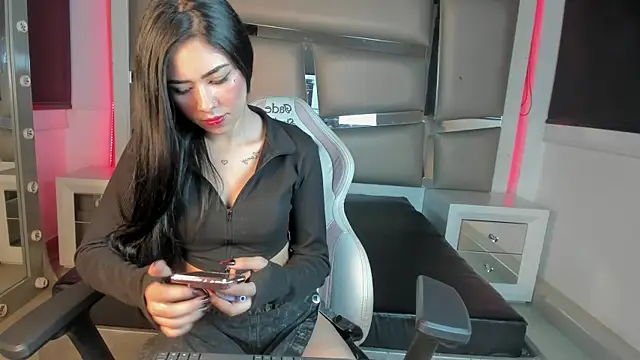 Snapshot of Violeta_js chatting on 11.10.25 Violeta js online show from 11.10.25