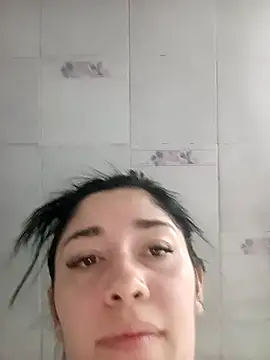 Snapshot of AbbyLewiis chatting on 10.31.25 AbbyLewiis online show from 10.31.25