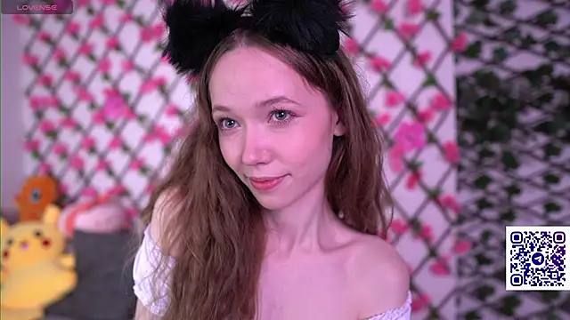 Petite Polly online show from 10.08.25