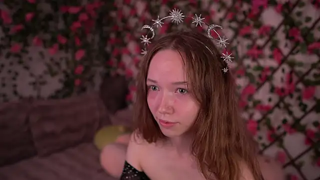 Petite Polly online show from 11.28.25