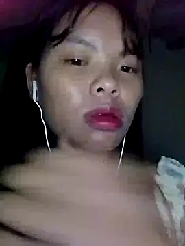 Snapshot of hello-cute chatting on 10.16.25 hello-cute online show from 10.16.25