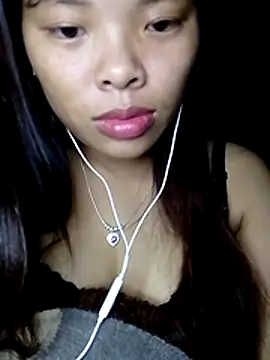 Snapshot of hello-cute chatting on 10.26.25 hello-cute online show from 10.26.25