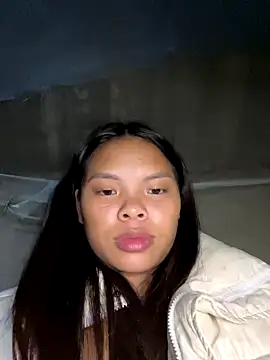 Snapshot of hello-cute chatting on 11.19.25 hello-cute online show from 11.19.25