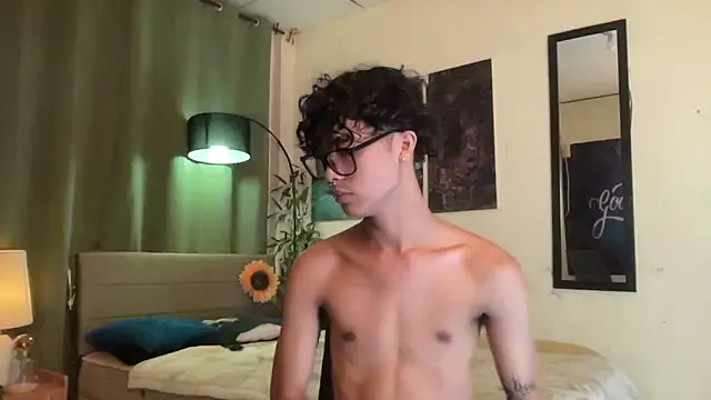 AsianCarl online show from 11.09.25