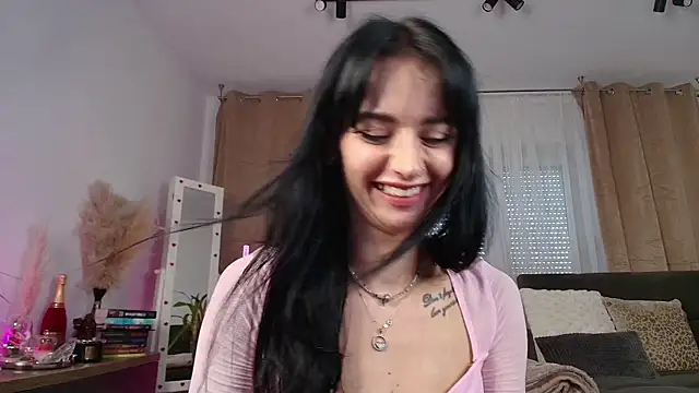 Snapshot of JacquelineHex chatting on 07.20.26 JacquelineHex online show from 07.20.26