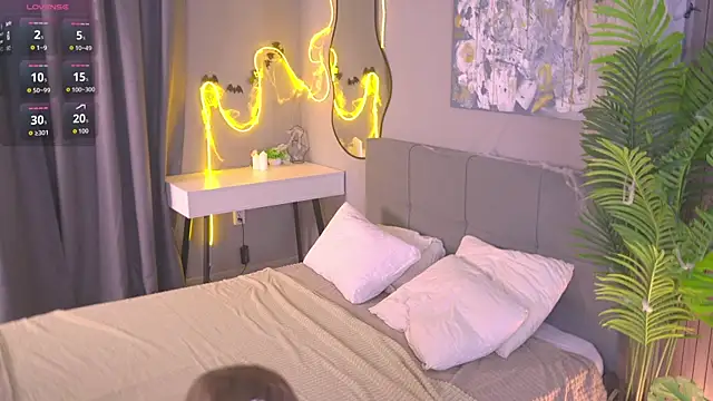 lorapalmerry online show from 11.01.25