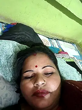 Snapshot of ALEXXA_143 chatting on 10.29.25 ALEXXA 143 online show from 10.29.25