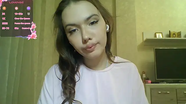 Snapshot of CeyaLier chatting on 04.29.26 CeyaLier online show from 04.29.26