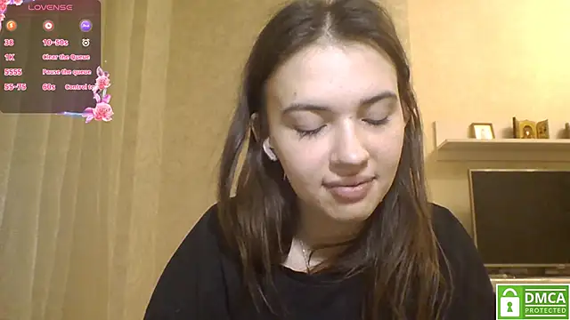Snapshot of CeyaLier chatting on 05.08.26 CeyaLier online show from 05.08.26