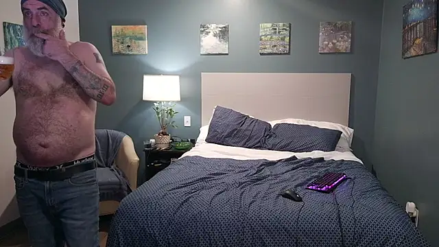 Snapshot of Fuck-Buddy-4U chatting on 11.13.25 Fuck-Buddy-4U online show from 11.13.25